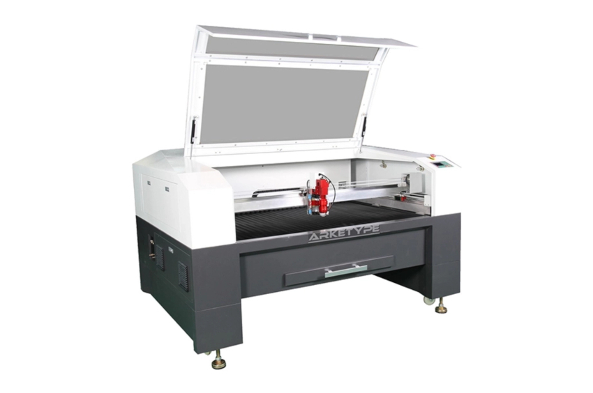 Machine laser L1390