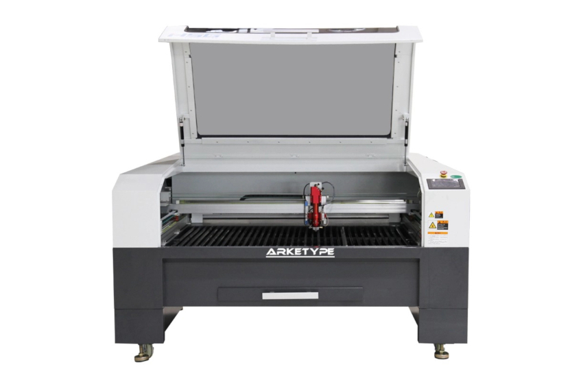 Machine laser L1390